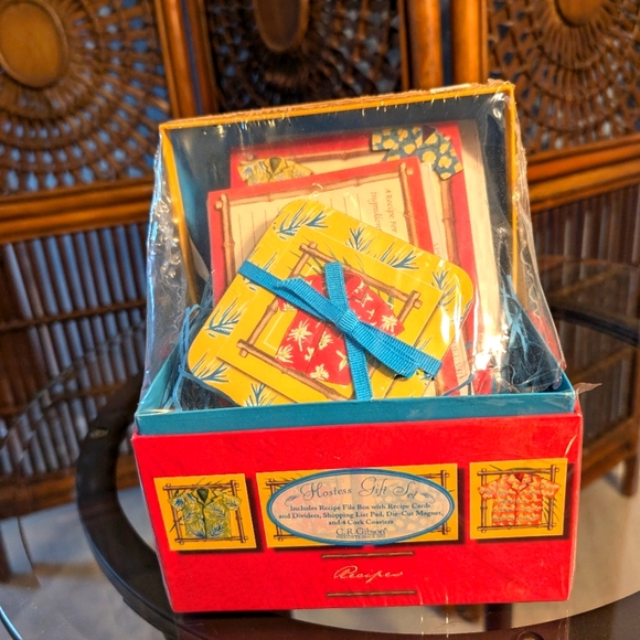 a Hostess Gift Set, new still in the original packaging, From 2003 - Picture 2 of 7